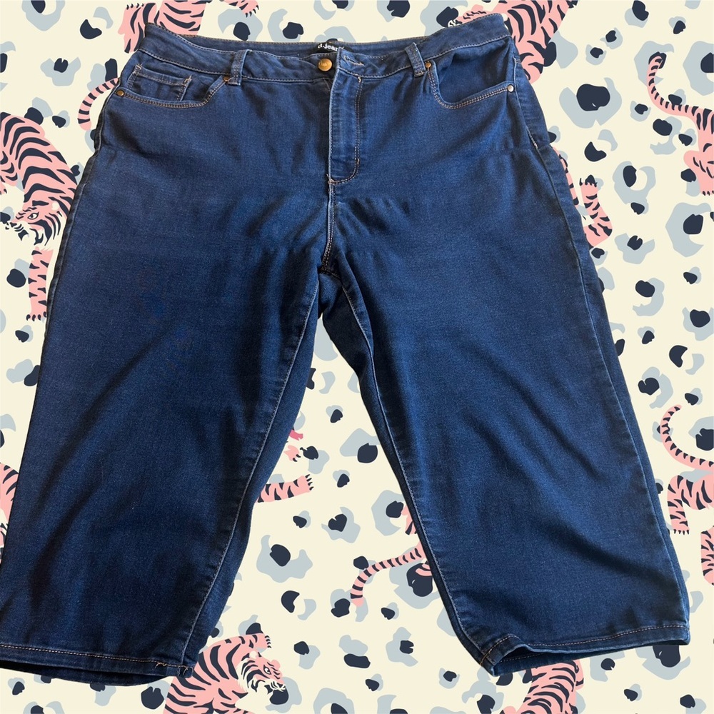 D. Jeans  Women's Dark Blue Cropped Jeans, Size 16